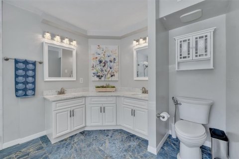 Villa ou maison à vendre à Oviedo, Floride: 4 chambres, 244.24 m2 № 2149911 - photo 24