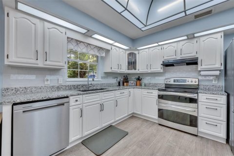 Villa ou maison à vendre à Oviedo, Floride: 4 chambres, 244.24 m2 № 2149911 - photo 15
