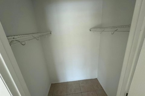 Condo in Kissimmee, Florida, 2 bedrooms № 2112750 - photo 12
