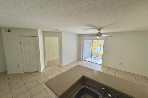 Condo in Kissimmee, Florida, 2 bedrooms № 2112750 - photo 5