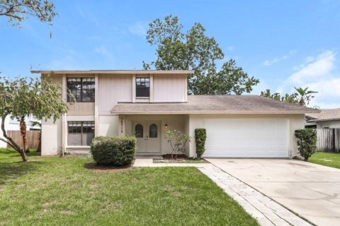 House in Tampa, Florida 4 bedrooms, 187.57 sq.m. № 2379561