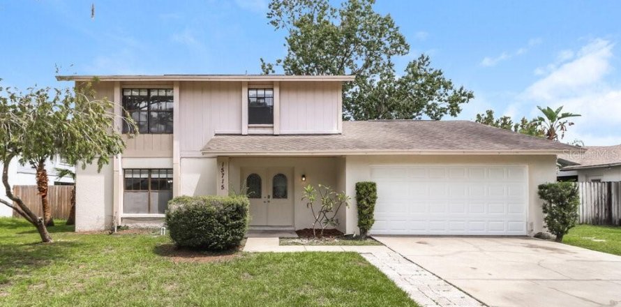 House in Tampa, Florida 4 bedrooms, 187.57 sq.m. № 2379561