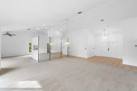 Villa ou maison à vendre à Boynton Beach, Floride: 4 chambres, 207.26 m2 № 2084412 - photo 5