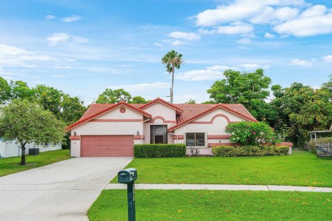 Villa ou maison à vendre à Boynton Beach, Floride: 4 chambres, 207.26 m2 № 2084412 - photo 3