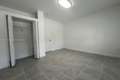 Commercial property in Miami, Florida 1 bedroom, 166.3 sq.m. № 2045333 - photo 13