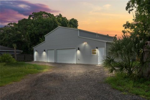 House in Sarasota, Florida 4 bedrooms, 189.52 sq.m. № 1300918 - photo 9