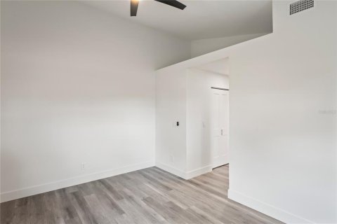 House in Sarasota, Florida 4 bedrooms, 189.52 sq.m. № 1300918 - photo 6