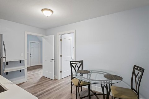 House in Sarasota, Florida 4 bedrooms, 189.52 sq.m. № 1300918 - photo 30