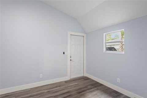 House in Sarasota, Florida 4 bedrooms, 189.52 sq.m. № 1300918 - photo 26