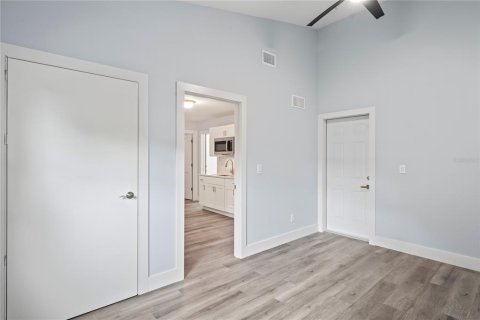 House in Sarasota, Florida 4 bedrooms, 189.52 sq.m. № 1300918 - photo 27