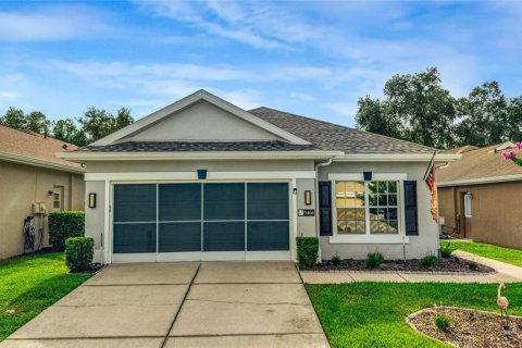 Villa ou maison à Spring Hill, Floride 2 chambres, 164.44 m2 № 2317306