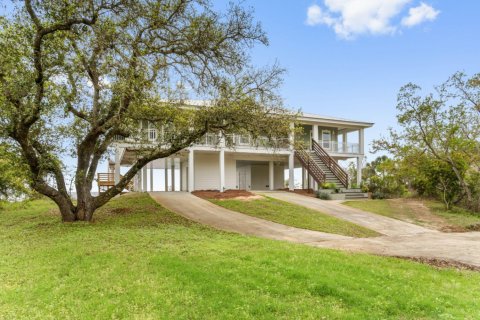 Villa ou maison à vendre à Gulf Breeze, Floride: 4 chambres, 265.89 m2 № 560089 - photo 1