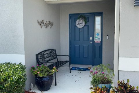 House in Winter Haven, Florida 3 bedrooms, 186.18 sq.m. № 1654874 - photo 3