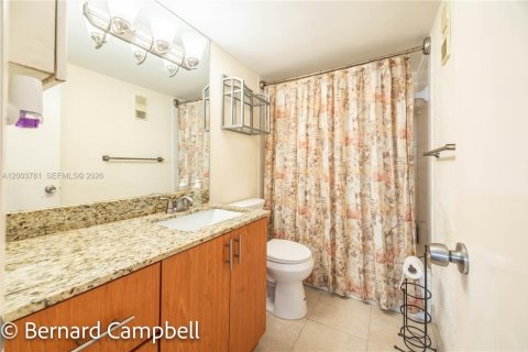 Condominio en venta en Lauderhill, Florida, 2 dormitorios, 117.06 m2 № 2090136 - foto 14