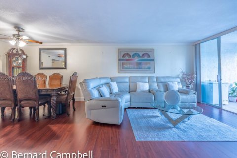 Condominio en venta en Lauderhill, Florida, 2 dormitorios, 117.06 m2 № 2090136 - foto 26