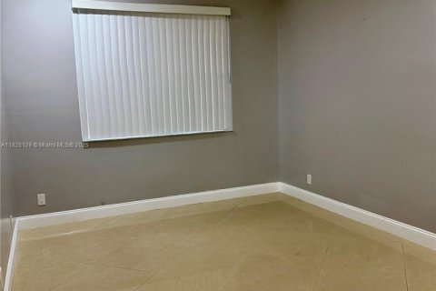 Copropriété à louer à Coral Springs, Floride: 2 chambres № 1792583 - photo 11