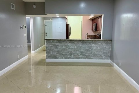 Copropriété à louer à Coral Springs, Floride: 2 chambres № 1792583 - photo 1
