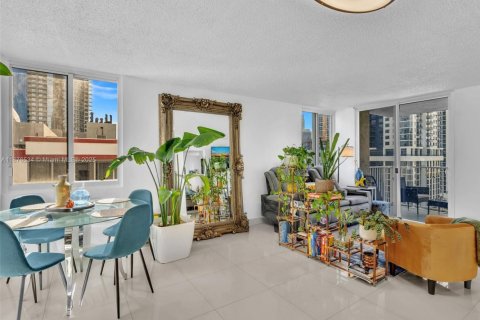 Copropriété à vendre à Miami, Floride: 2 chambres, 84.91 m2 № 1927117 - photo 9