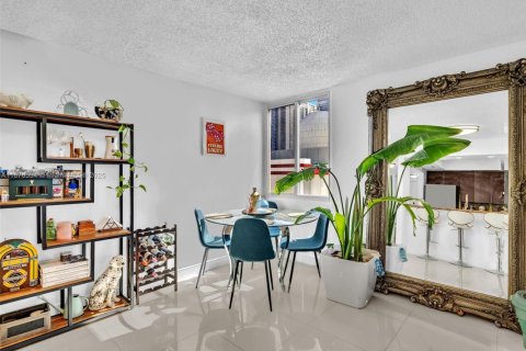 Copropriété à vendre à Miami, Floride: 2 chambres, 84.91 m2 № 1927117 - photo 12