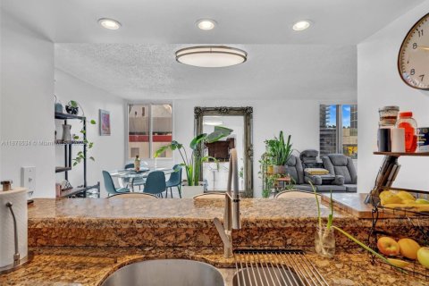 Copropriété à vendre à Miami, Floride: 2 chambres, 84.91 m2 № 1927117 - photo 6