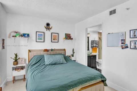 Copropriété à vendre à Miami, Floride: 2 chambres, 84.91 m2 № 1927117 - photo 25