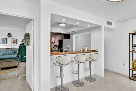 Copropriété à vendre à Miami, Floride: 2 chambres, 84.91 m2 № 1927117 - photo 13