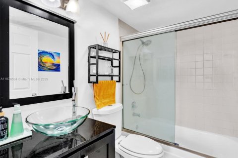 Copropriété à vendre à Miami, Floride: 2 chambres, 84.91 m2 № 1927117 - photo 28
