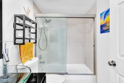Copropriété à vendre à Miami, Floride: 2 chambres, 84.91 m2 № 1927117 - photo 29