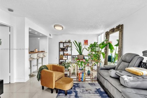 Copropriété à vendre à Miami, Floride: 2 chambres, 84.91 m2 № 1927117 - photo 14
