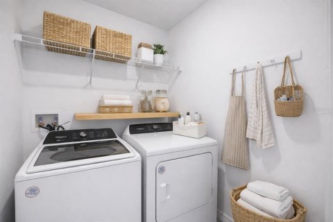 Купить виллу или дом в Ленд-о-Лейкс, Флорида 8 комнат, 213.12м2, № 2151782 - фото 24