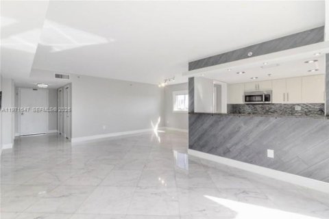 Кондоминиум с 2 спальнями в Майами-Бич, Флорида № 2032329