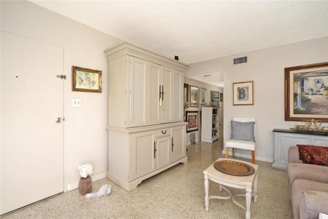 Condo in Merrit Island, Florida, 2 bedrooms  № 1624515 - photo 13