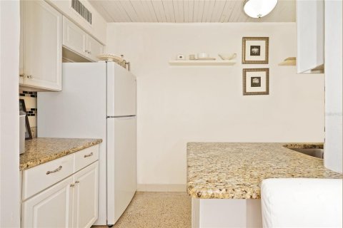 Condo in Merrit Island, Florida, 2 bedrooms  № 1624515 - photo 15