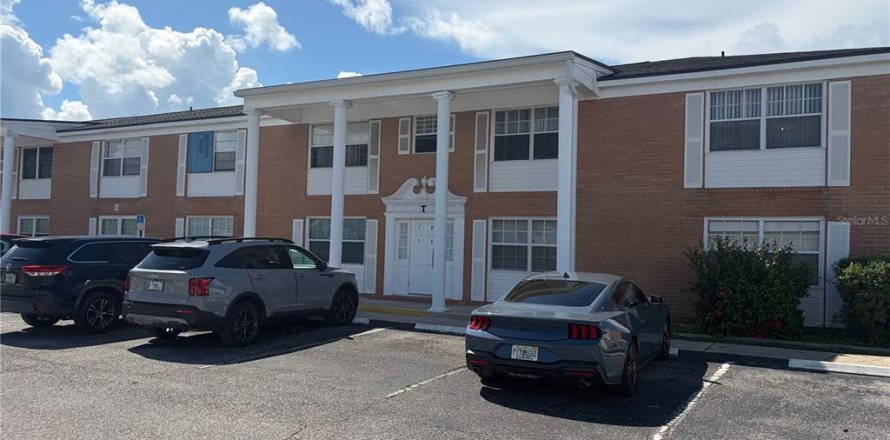 Condo in Port Charlotte, Florida, 2 bedrooms № 2387691