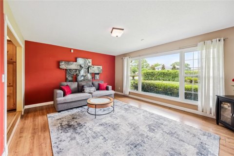 House in Apopka, Florida 4 bedrooms, 285.02 sq.m. № 1813760 - photo 6