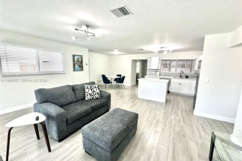 Villa ou maison à louer à Boynton Beach, Floride: 3 chambres, 121.42 m2 № 2045323 - photo 23