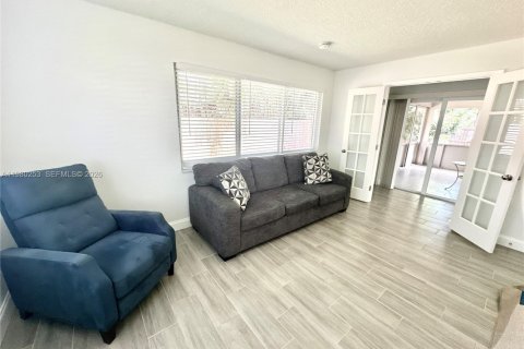 Villa ou maison à louer à Boynton Beach, Floride: 3 chambres, 121.42 m2 № 2045323 - photo 15