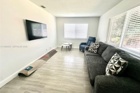 Villa ou maison à louer à Boynton Beach, Floride: 3 chambres, 121.42 m2 № 2045323 - photo 14