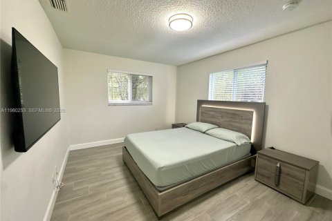 Villa ou maison à louer à Boynton Beach, Floride: 3 chambres, 121.42 m2 № 2045323 - photo 10