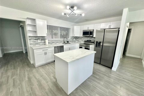 Villa ou maison à louer à Boynton Beach, Floride: 3 chambres, 121.42 m2 № 2045323 - photo 8