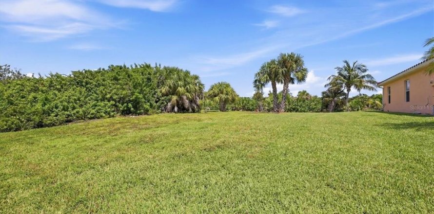 Land in Port Charlotte, Florida № 2375395