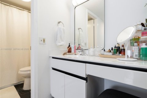 Copropriété à vendre à Miami Beach, Floride: 2 chambres, 109.62 m2 № 2052050 - photo 16