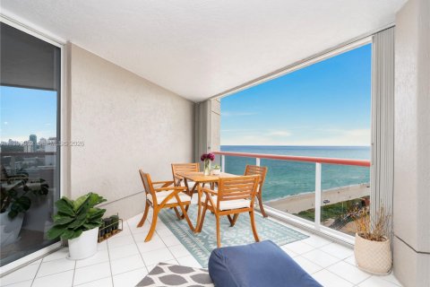 Copropriété à vendre à Miami Beach, Floride: 2 chambres, 109.62 m2 № 2052050 - photo 3