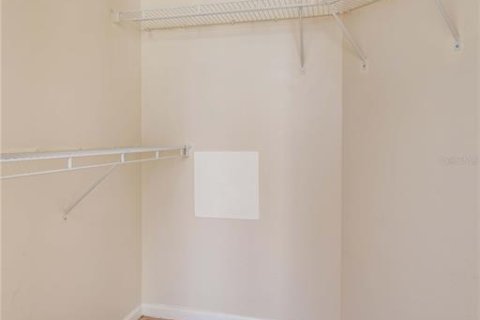 Condo in Orlando, Florida, 2 bedrooms № 2103599 - photo 16