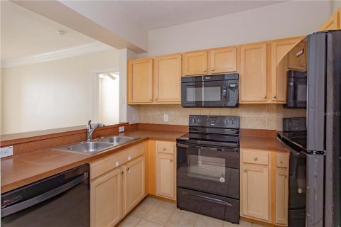 Condo in Orlando, Florida, 2 bedrooms № 2103599 - photo 5