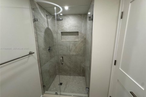 Купить кондоминиум в Хайалиа, Флорида 2 спальни, 93.46м2, № 2030465 - фото 23