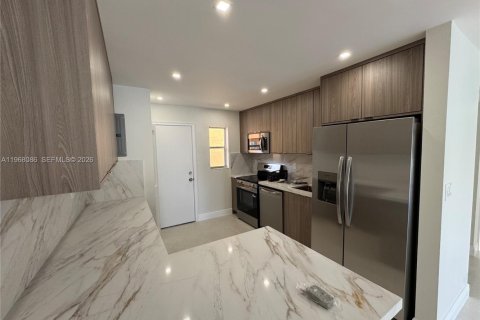 Кондоминиум с 2 спальнями в Хайалиа, Флорида № 2030465