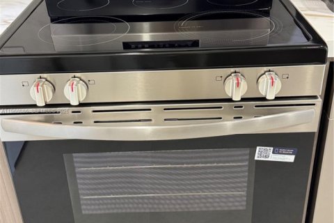 Купить кондоминиум в Хайалиа, Флорида 2 спальни, 93.46м2, № 2030465 - фото 14