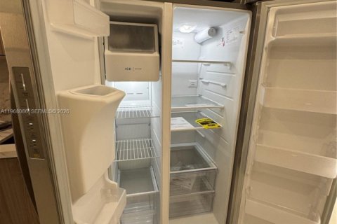 Купить кондоминиум в Хайалиа, Флорида 2 спальни, 93.46м2, № 2030465 - фото 12