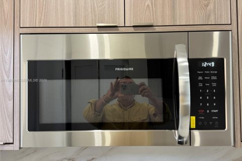 Купить кондоминиум в Хайалиа, Флорида 2 спальни, 93.46м2, № 2030465 - фото 15